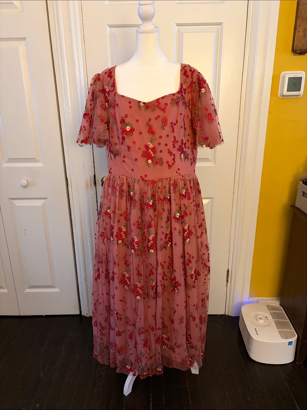 GUC JessaKae Scarlet Dress - Rose Pink Embroidered Tulle Midi Dress - Picture 6 of 11